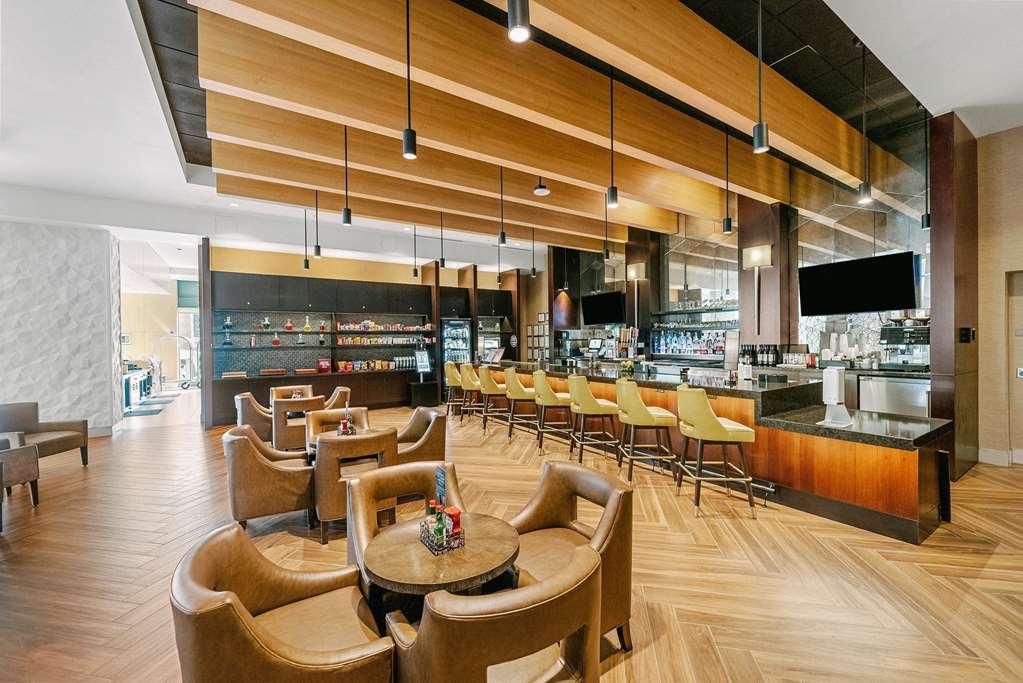 Hyatt Place Pasadena Restaurant photo